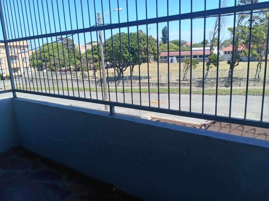 To Let 2 Bedroom Property for Rent in Quigney Eastern Cape